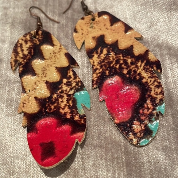 Southwest Style Leather Earrings - Picture 1 of 5
